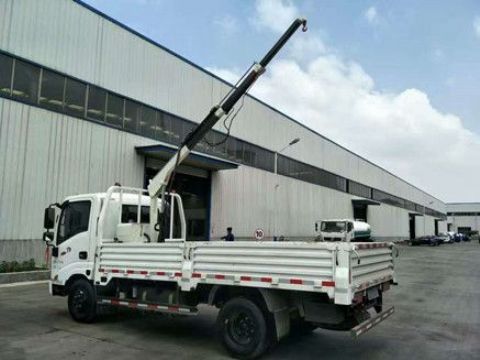 點擊查看詳細信息<br>標題：車載小吊機 閱讀次數(shù)：2123