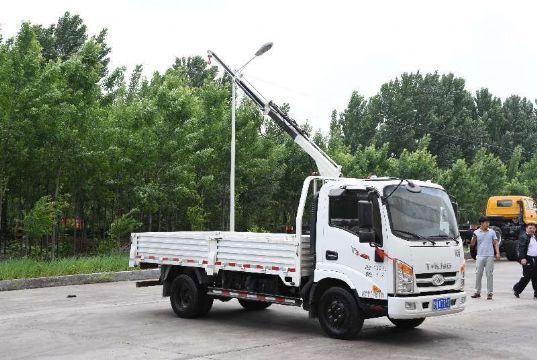 點擊查看詳細信息<br>標題：1.2噸折臂吊 閱讀次數(shù)：1829